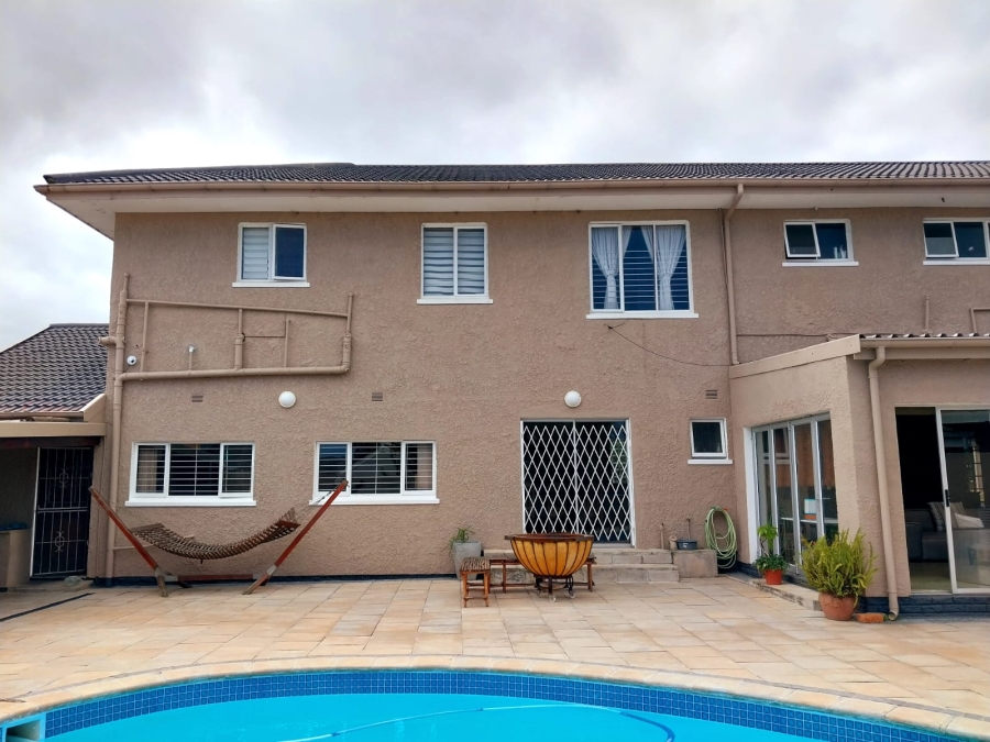 7 Bedroom Property for Sale in Levallia Western Cape